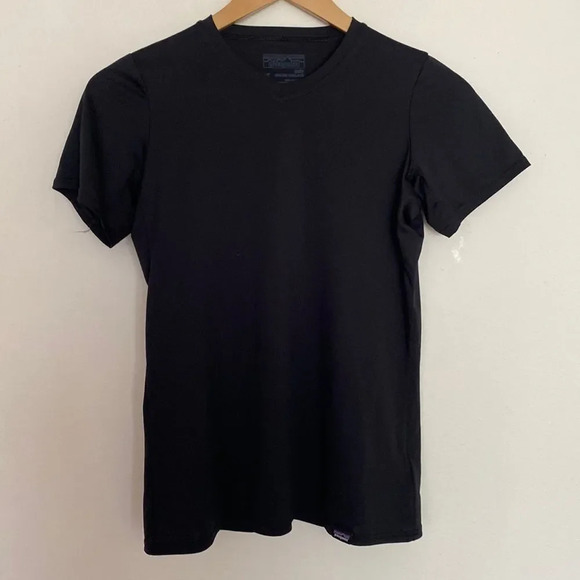 Patagonia capilene base layer size XS short sleeve black perfect condition - Picture 1 of 6